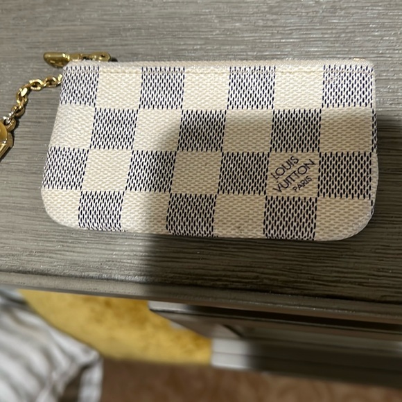 Louis Vuitton Damier Azur Key Pouch - Picture 1 of 3